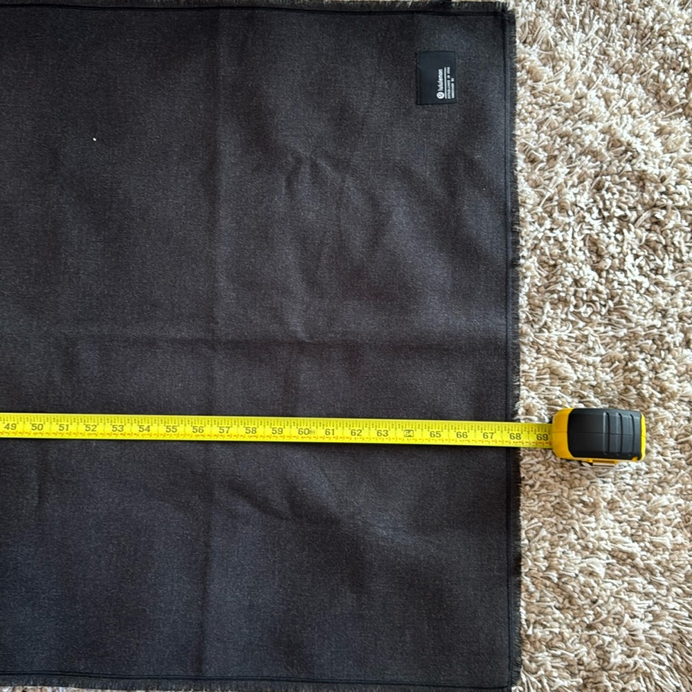 Lululemon wool blend grey  scarf